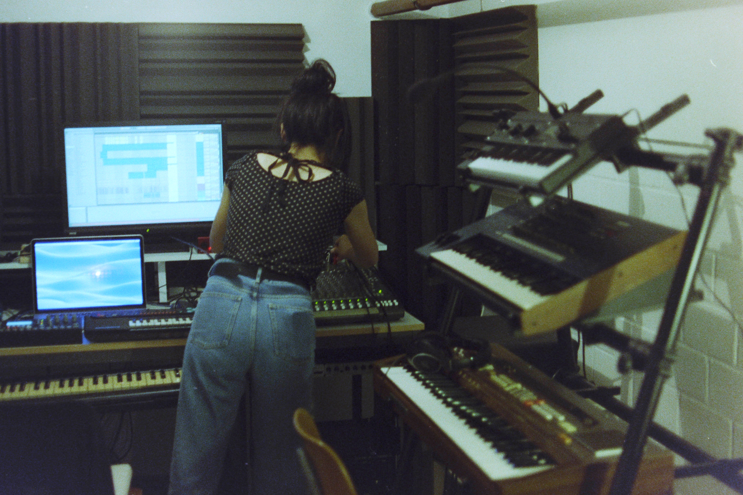 早割航空券 In the studio with Midori Hirano | Headphone Commute シンセサイザー